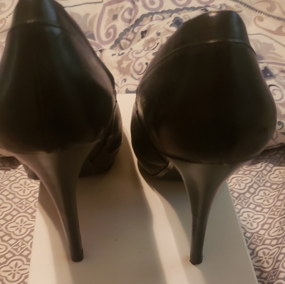 Mkt black with silver tip heel - Picture 2 of 4